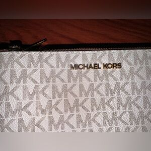 Michael Kors wristlet